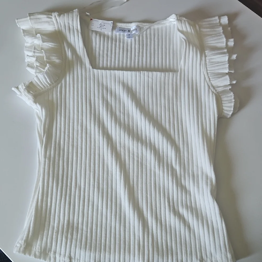 White Ribbed Ruffled Blouse - Picture 1 of 1
